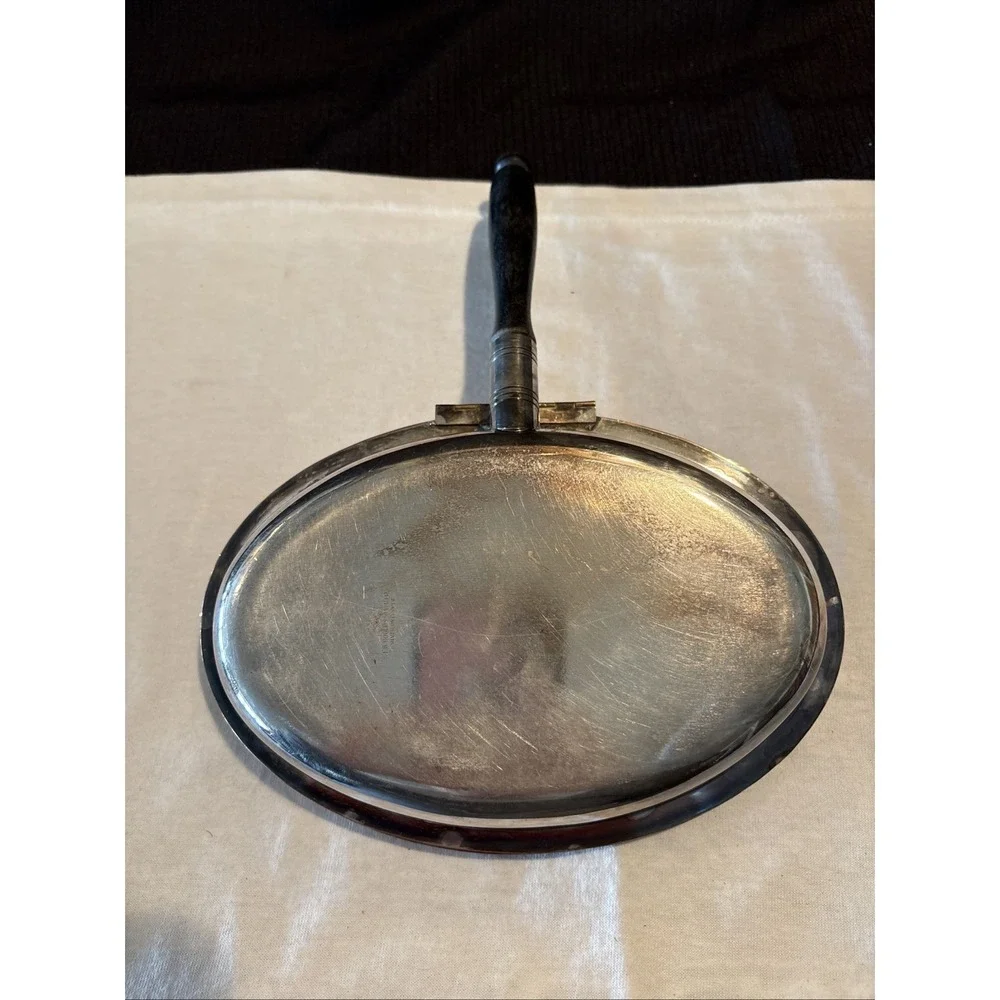 Vintage SHEFFIELD LION Oval Silent Butler Crumb Catcher Silver Plate HINGED LID